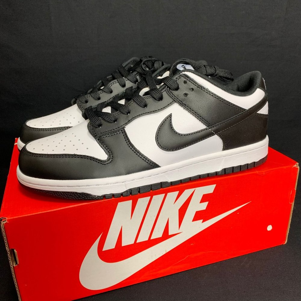 Nike Dunk Low Retro Men's Size: 11/ Wome's 12.5
